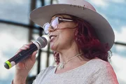 Fátima Leão é clicada durante apresentação Fátima Leão é clicada durante apresentação