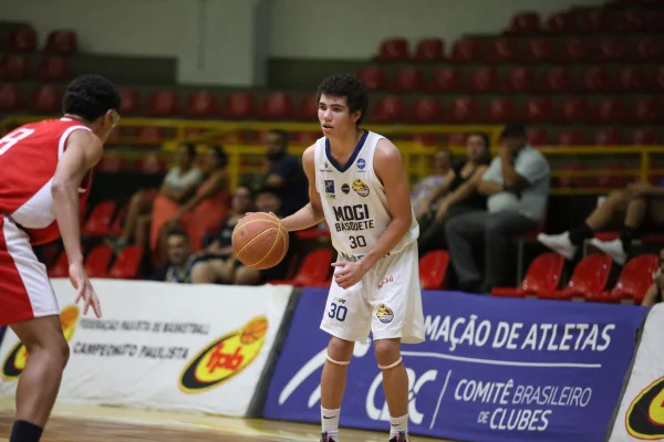 Jovem quebra recorde de pontos em uma partida de basquete em 2024