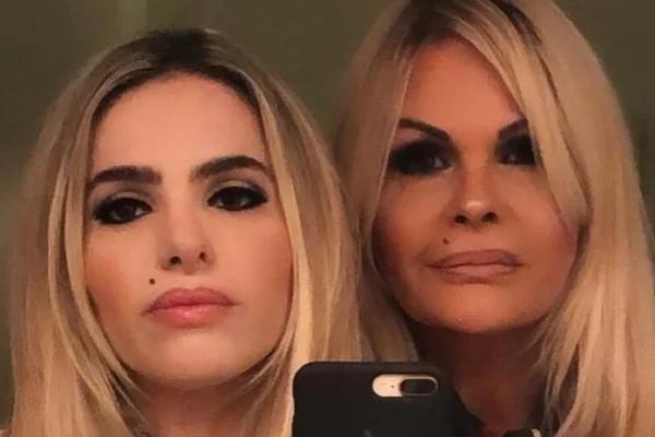 Monique Evans expõe sexo com Cacá e critica homens: “Só sabem meter”