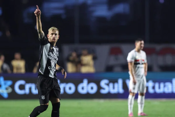 Imagem colorida da partida entre São Paulo x Ceará