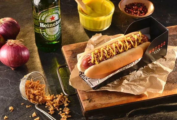 Hot Dog Club lança terceiro ponto no Aeroporto de Brasília