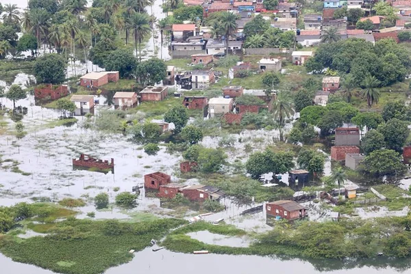 Temporais colocam 10 estados em alerta para alagamentos e inundações