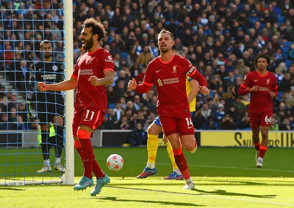 Salah faz gol 2000 do Liverpool na Premier League contra o Brighton