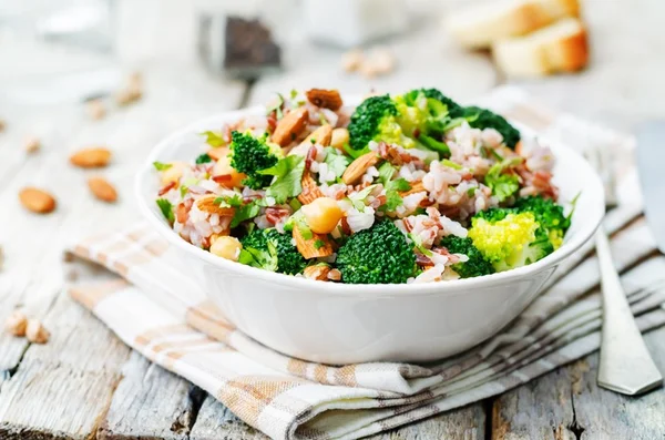 Os 10 melhores canais de comida vegana do YouTube