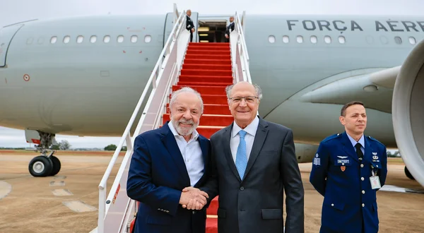 Lula e o vice-presidente Geraldo Alckmin