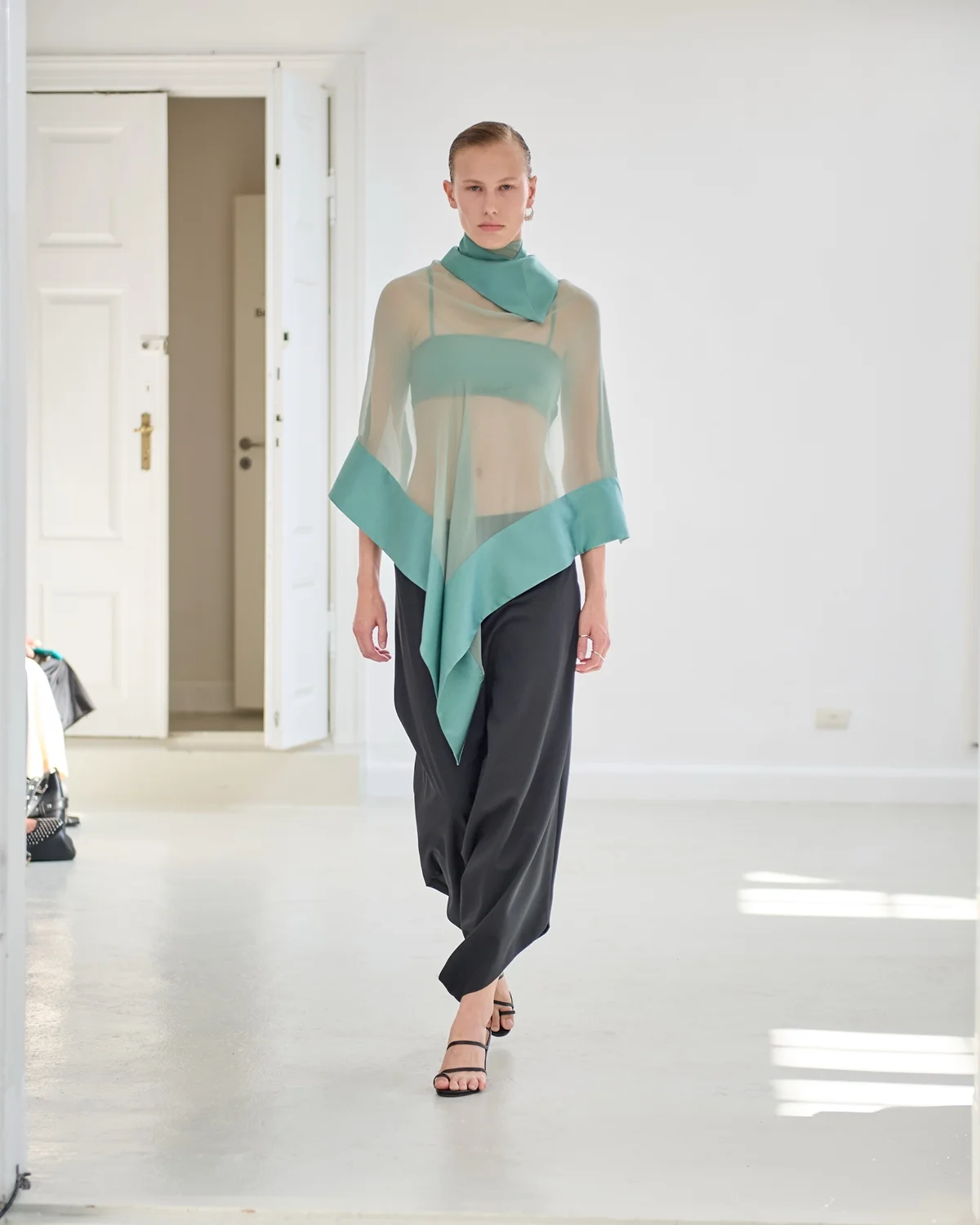 Anne Sofie Madsen é integrante do CPHFW NEWTALENT Anne Sofie Madsen é integrante do CPHFW NEWTALENT