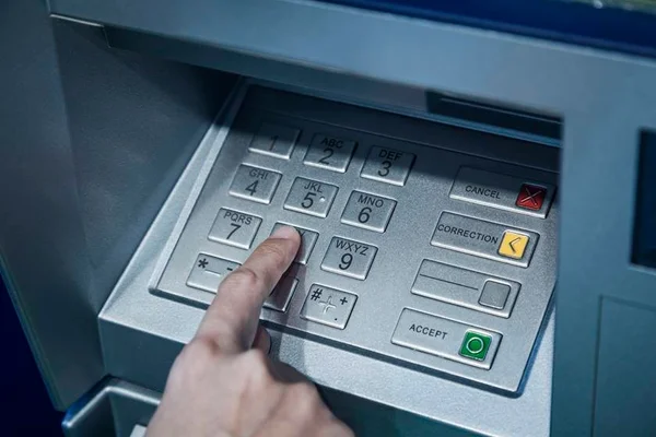 Golpe do envelope faz vítimas no DF. Saiba como se proteger