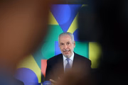 Embaixador André Corrêa tenta resolver questões da COP30