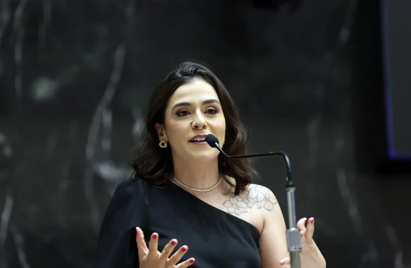 Deputada federal eleita Lohanna França
