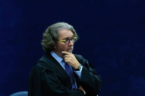 Defesa: “Adriana foi condenada sem um fiapo de prova. Vamos recorrer”