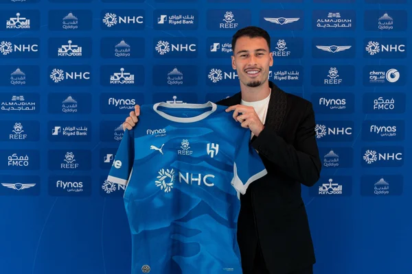 Gabriel Martinelli deixa o Arsenal e é anunciado pelo Al-Hilal