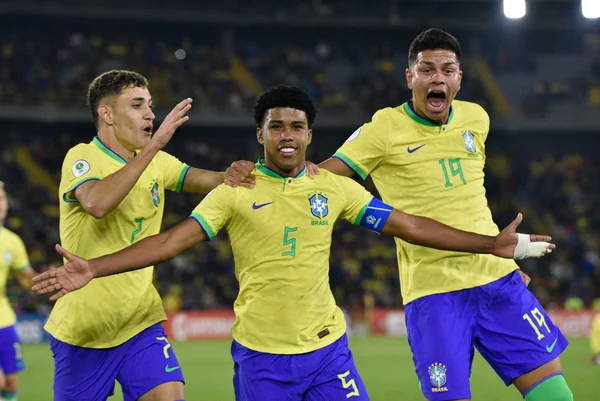 Andrey deve ser emprestado pelo Chelsea e pode reforçar o Palmeiras