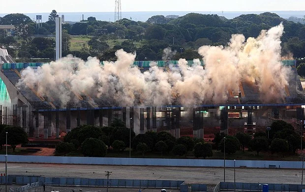Em 2010, a arena foi demolida Em 2010, a arena foi demolida