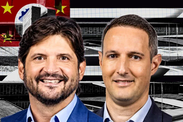 Imagens coloridas mostram arte com banderia de SP ao vundo e traços que simbolizam o Congresso com as fotos à frente de André do Prado e Guilherme Derrite
