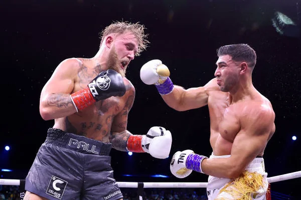Jake Paul, o youtuber que virou lutador, perde a primeira no boxe
