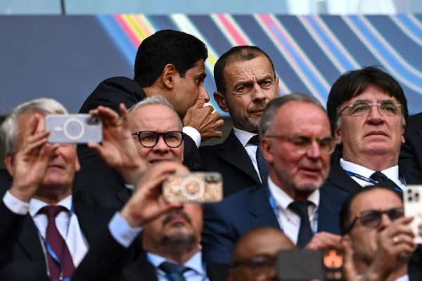 Presidente da Uefa quer que dono do PSG boicote Mundial de Clubes