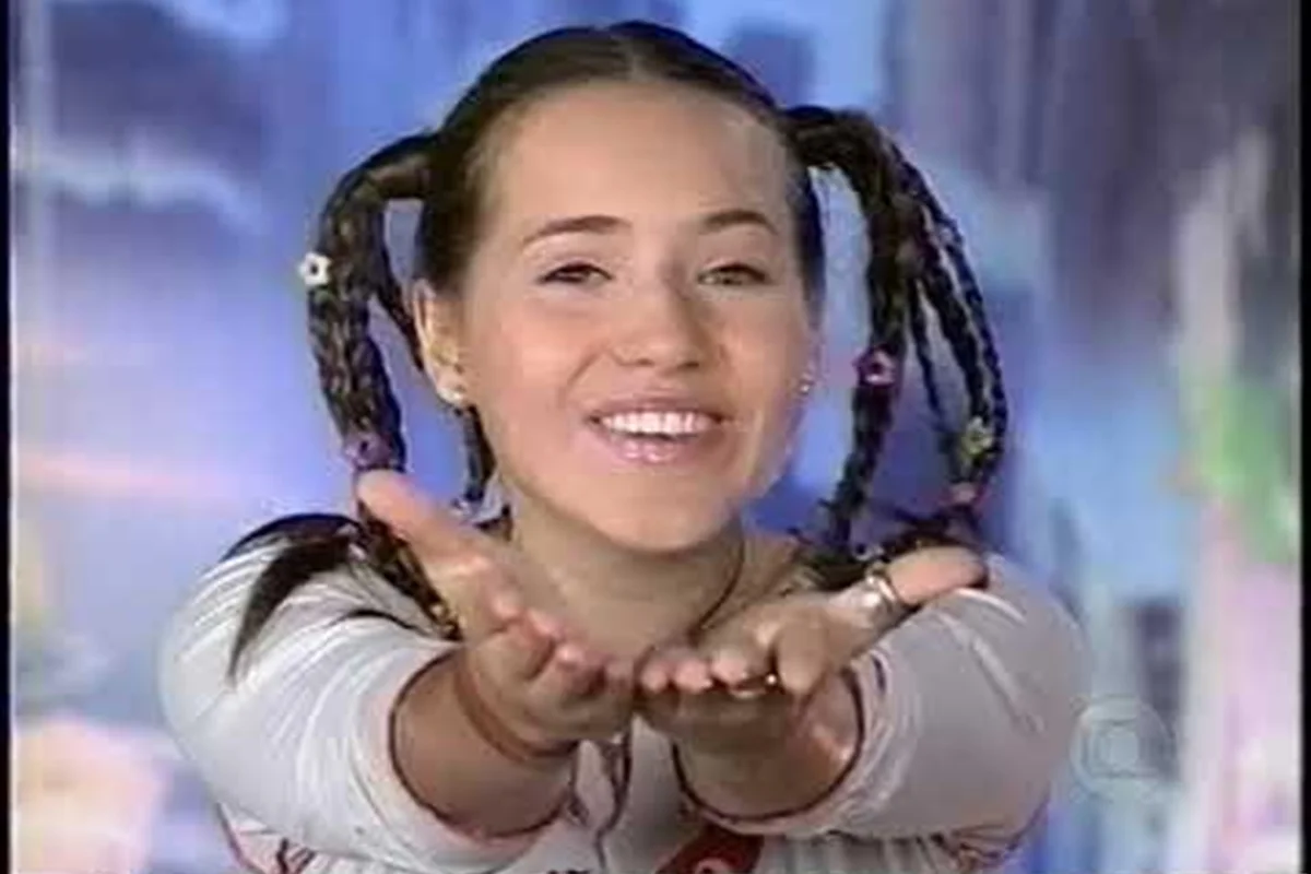 Letícia Colin na TV Globinho em 2004 Letícia Colin na TV Globinho em 2004