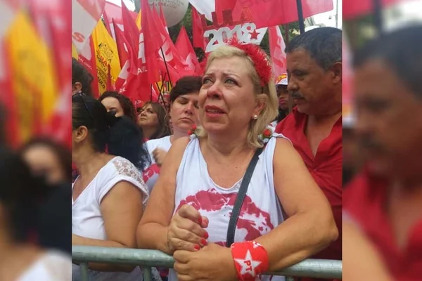Há um ano, petistas choravam por dona Marisa Letícia