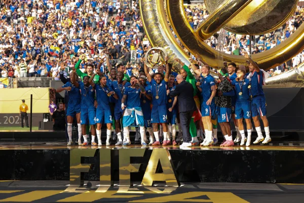 Foto colorida de Chelsea campeão do mundo - Metrópoles
