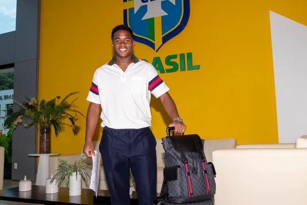 Jogador endrick seleção brasileira moda estilo - metrópoles