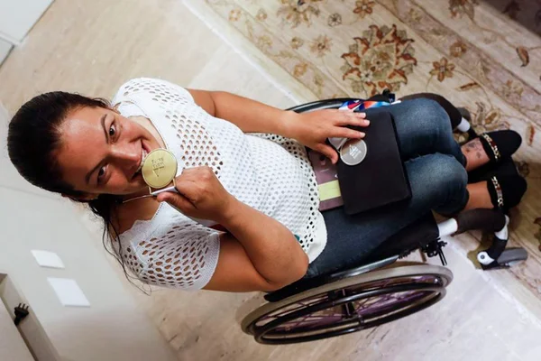 Após levar 2 tiros do ex, Ana Paula virou campeã mundial paralímpica