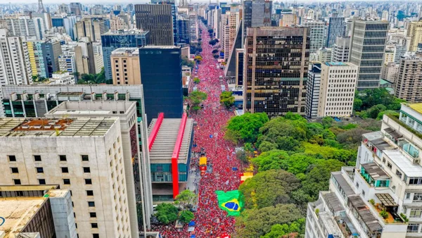 Apoiadores realizam atos pró-Lula no país inteiro neste domingo (11/10) - destaque galeria Apoiadores realizam atos pró-Lula no país inteiro neste domingo (11/10) - destaque galeria