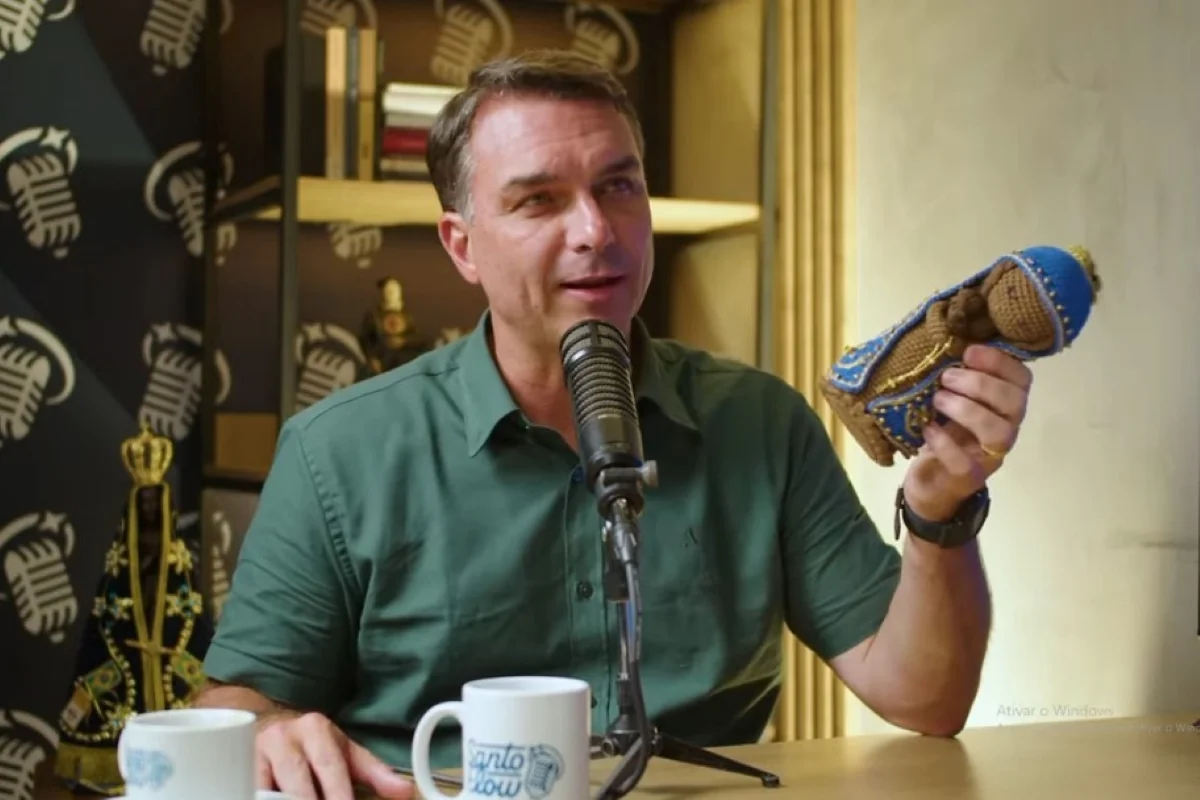 Flávio Bolsonaro no podcast católico Santo Flow Flávio Bolsonaro no podcast católico Santo Flow