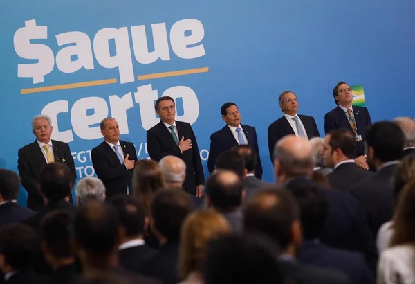 Veja a íntegra da medida provisória que libera saques do FGTS