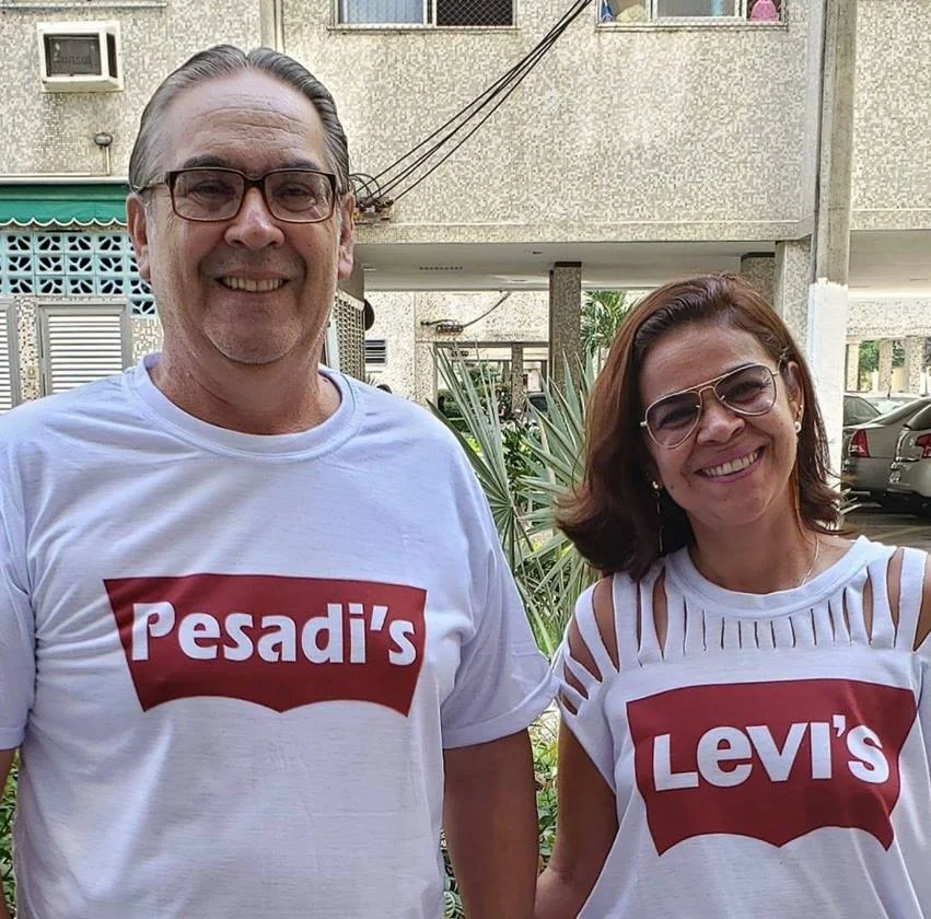 A mãe e o padastro de @lbelchiorrr A mãe e o padastro de @lbelchiorrr