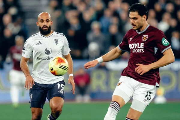 Premier League: West Ham sai na frente, mas United arranca empate