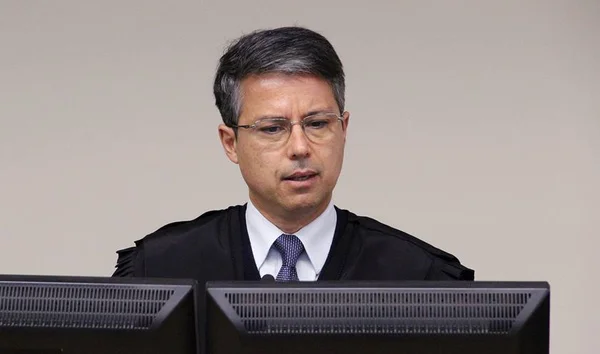 Prisão de Lula pode ser considerada “regalia”, diz presidente do TRF4