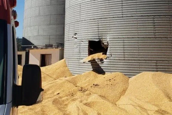 Trabalhador morre após cair dentro de silo de milho em Santa Catarina