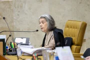 A ministra Cármen Lúcia durante o segundo dia de julgamento do STF sobre os royalties do petróleo A ministra Cármen Lúcia durante o segundo dia de julgamento do STF sobre os royalties do petróleo