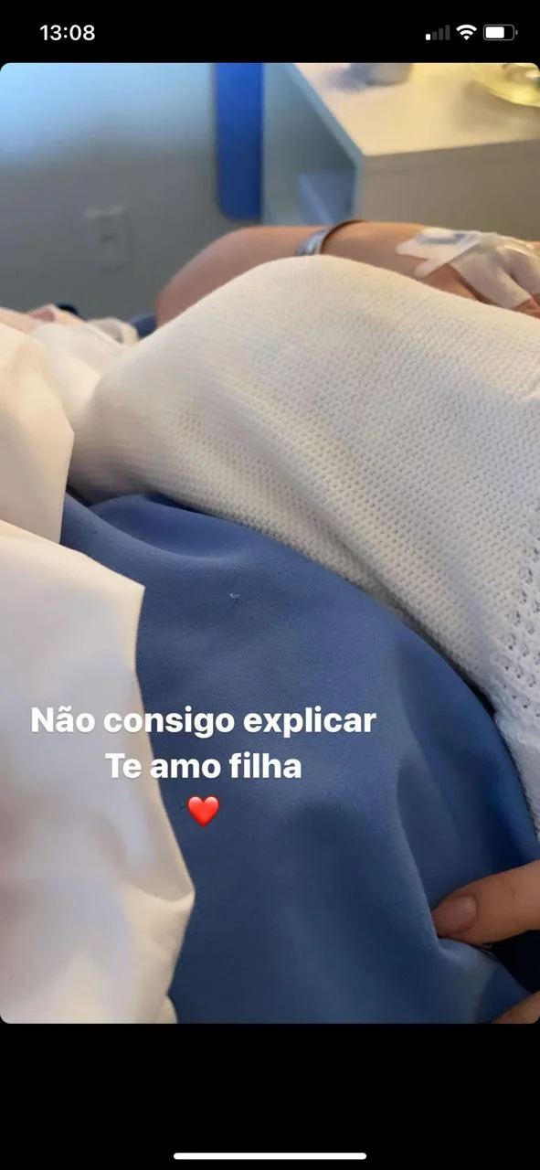Os dois devem apresentar a filha aos fãs nesta segunda (31/5) Os dois devem apresentar a filha aos fãs nesta segunda (31/5)