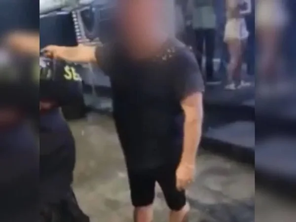Homem é preso após chamar segurança em Santa Catarina - Metrópoles