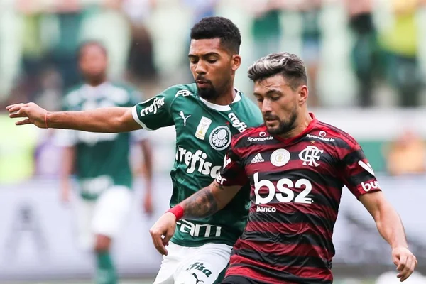 Palmeiras e Flamengo divulgam escalações; veja quem joga a final