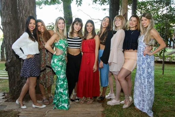 Beatriz Bettiol celebra aniversário entre familiares e amigos - imagem 27 Beatriz Bettiol celebra aniversário entre familiares e amigos - imagem 27