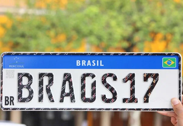 Um ano da Placa Mercosul: saiba o que mudou e o que pode mudar 