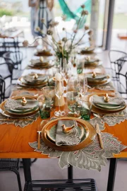 Decoração da mesa de almoço Decoração da mesa de almoço