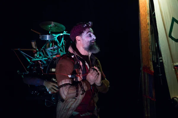 Foto colorida peça festival dulcina