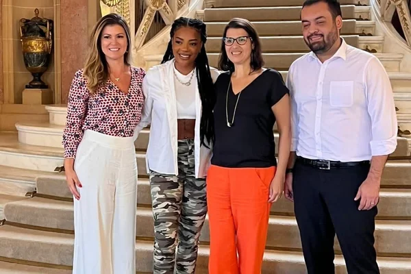 Ludmilla apresenta projeto social para o governador do Rio. Saiba mais