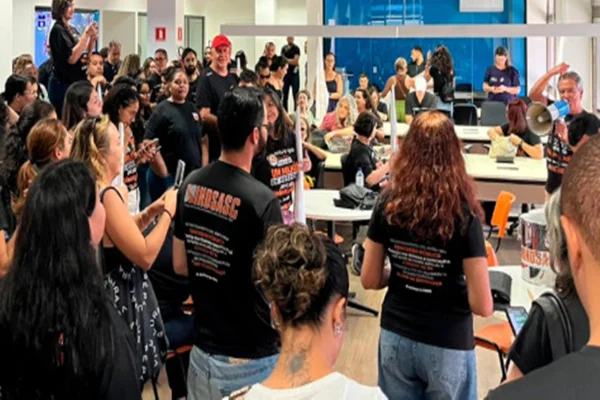 Servidores da assistência social do GDF anunciam greve da categoria