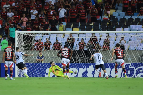 imagem colorida de pênalti contrao Flamengo - Metrópoles
