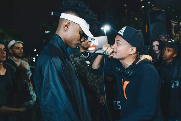 Rapper MC Mineiro se suicida durante live no Instagram