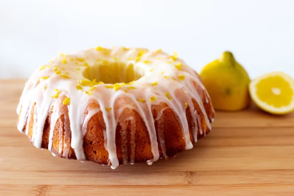 Bolo de limão sem farinha e leite