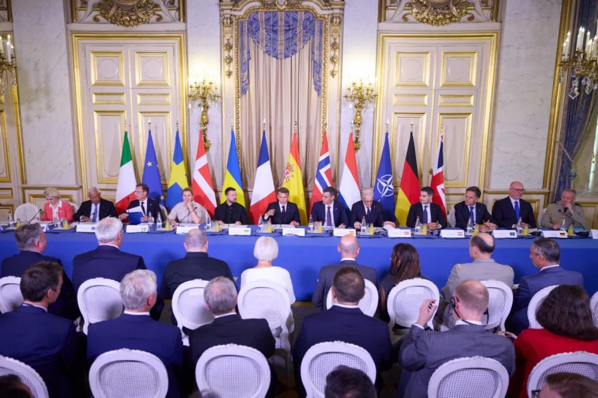 Volodymyr Zelensky e líderes europeus Volodymyr Zelensky e líderes europeus