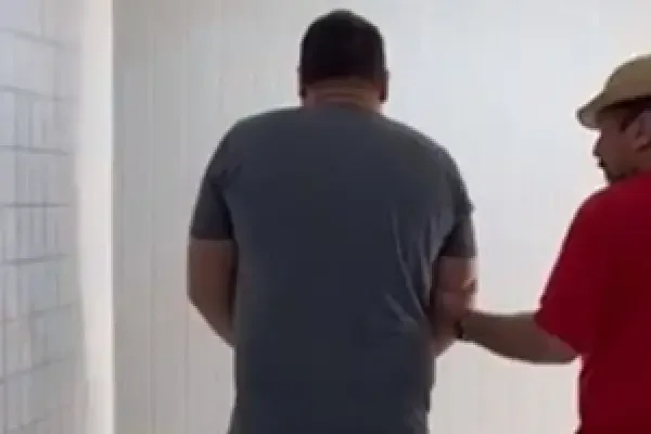 Marido é preso por extorquir mulher com perfil falso no PR