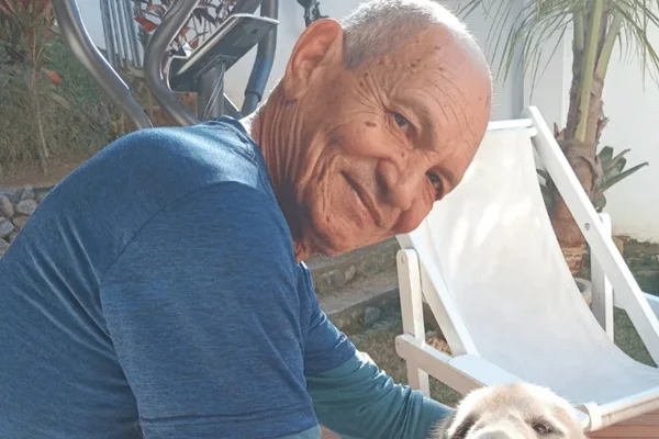 Cantor Gilson Vieira, compositor de Casinha Branca, morre aos 73 anos