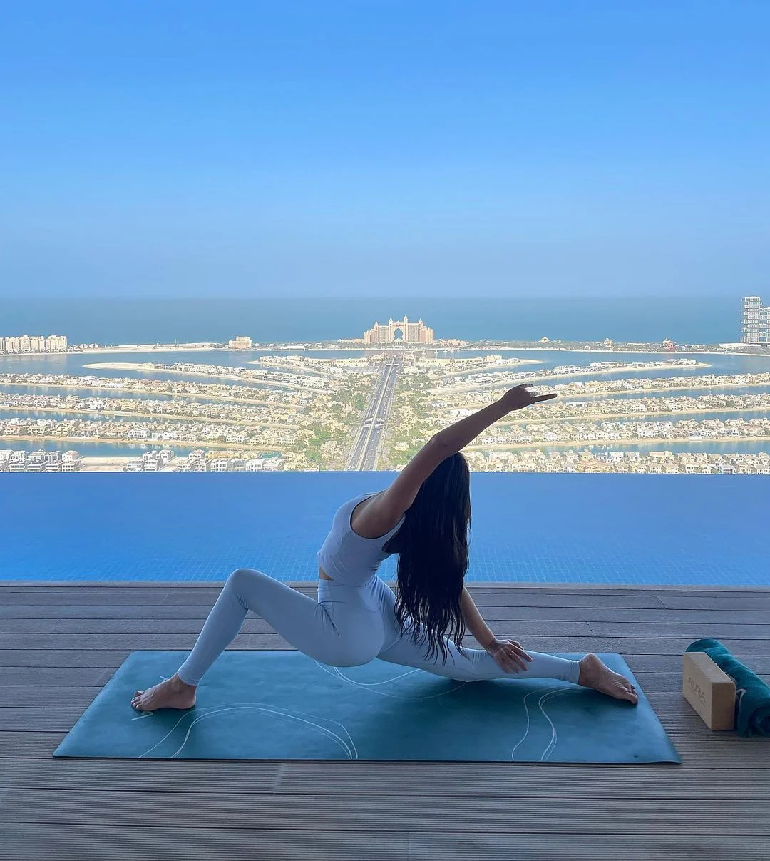 Aura SkyPool Aura SkyPool