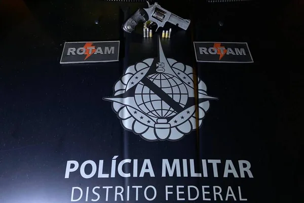 Jovem ameaça matar tio após briga por quarto e é preso no DF
